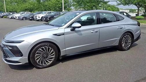 2024 Hyundai SONATA Hybrid Limited