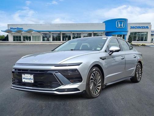2024 Hyundai SONATA Hybrid Limited