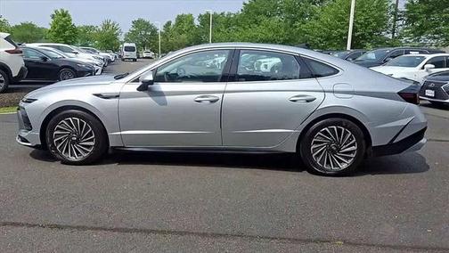 2024 Hyundai SONATA Hybrid Limited