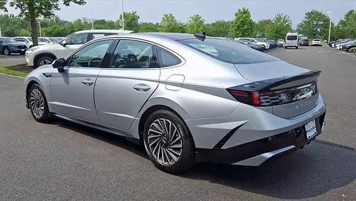2024 Hyundai SONATA Hybrid Limited