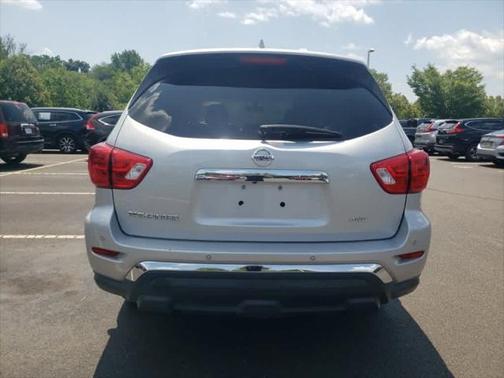 2019 Nissan Pathfinder S