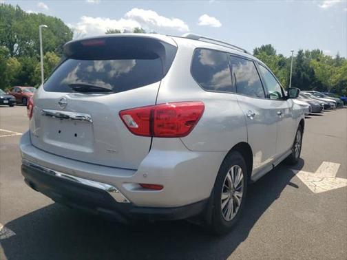 2019 Nissan Pathfinder S