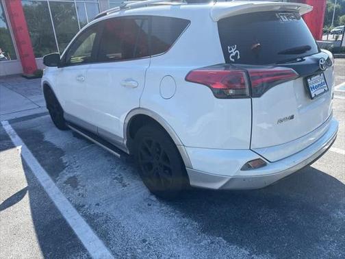 2016 Toyota RAV4 SE