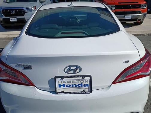 2015 Hyundai Genesis Coupe 3.8 Base