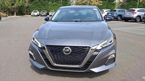 2022 Nissan Altima SR FWD