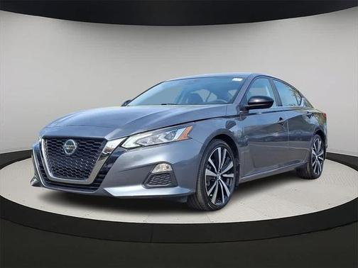 2022 Nissan Altima SR FWD