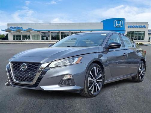 2022 Nissan Altima SR FWD