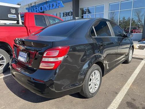 2017 Chevrolet Sonic LT