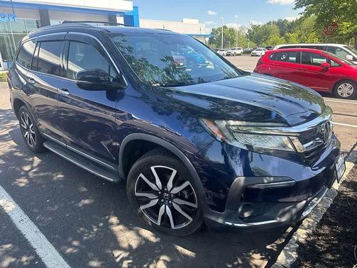 Obsidian Blue Pearl 2022 Honda Pilot Touring 8-Passenger