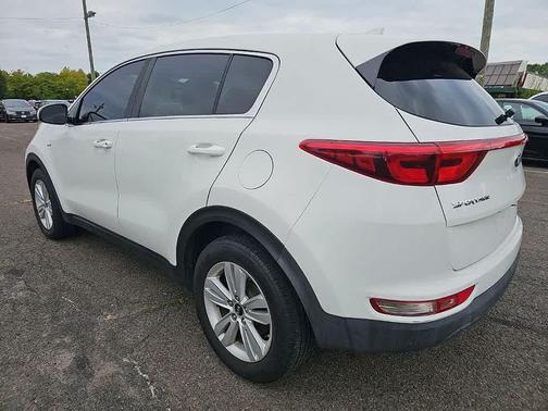 Clear White 2019 Kia Sportage LX