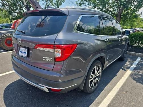2019 Honda Pilot Touring 8-Passenger