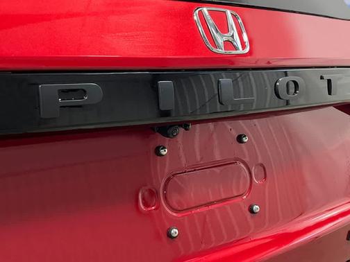 Radiant Red Metallic II 2026 Honda Pilot Black Edition