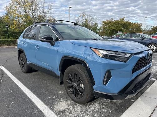 2024 Toyota RAV4 Hybrid SE