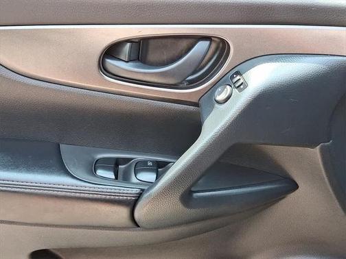 2022 Nissan Rogue Sport S