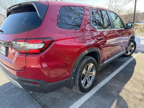 2023 Honda Pilot AWD EX-L 8 Passenger