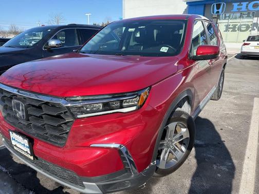 2023 Honda Pilot AWD EX-L 8 Passenger