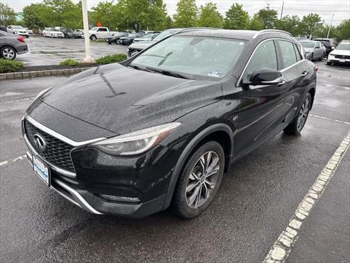 2018 INFINITI QX30 Premium
