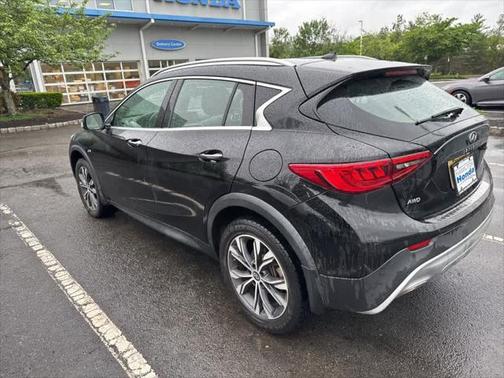 2018 INFINITI QX30 Premium