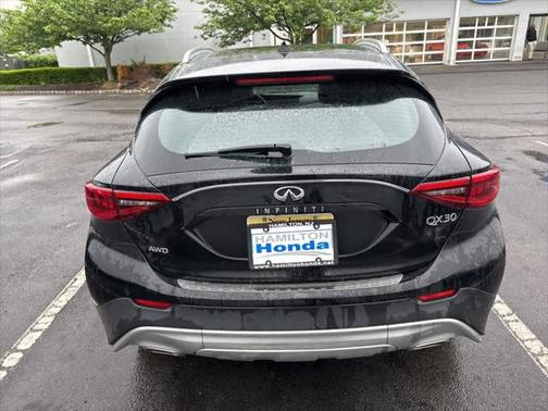 2018 INFINITI QX30 Premium