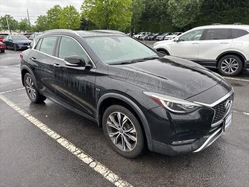 2018 INFINITI QX30 Premium