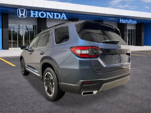 Smoke Blue Pearl 2026 Honda Pilot Touring 8-Passenger