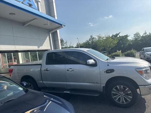 2017 Nissan Titan SL