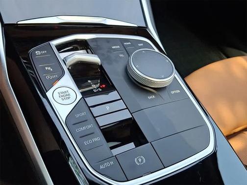2024 BMW 330 i xDrive
