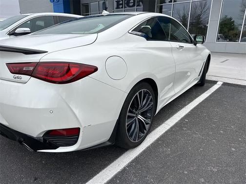 2022 INFINITI Q60 LUXE AWD
