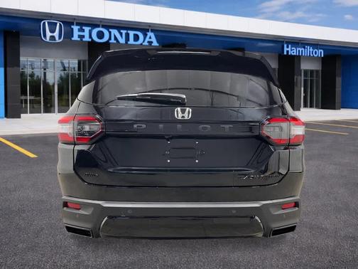 Crystal Black Pearl 2026 Honda Pilot Black Edition