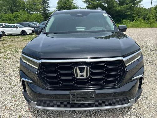 Crystal Black Pearl 2023 Honda Pilot AWD Elite