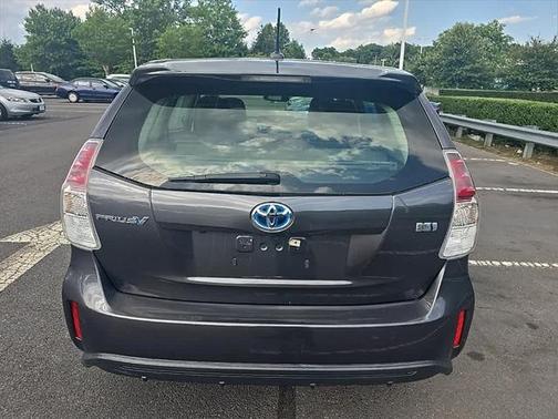 2017 Toyota Prius v Four