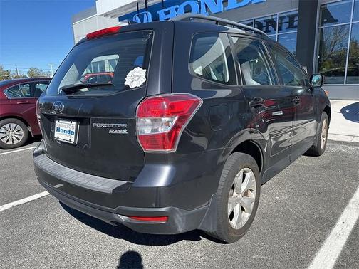 2016 Subaru Forester 2.5i