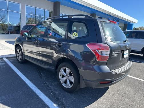 2016 Subaru Forester 2.5i