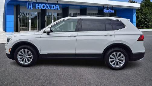 Pure White 2018 Volkswagen Tiguan 2.0T SE 4MOTION