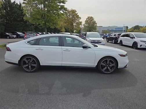 2025 Honda Accord Hybrid Base