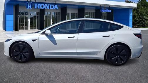 Pearl White Multi-Coat 2025 Tesla Model 3 Long Range