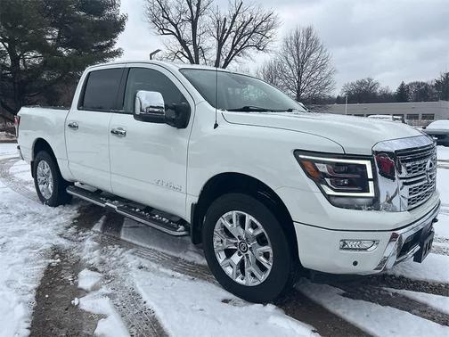 2021 Nissan Titan SL