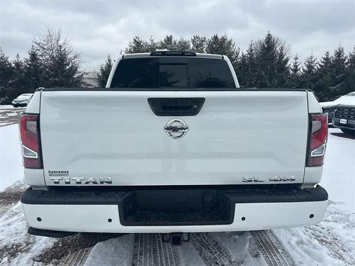 2021 Nissan Titan SL