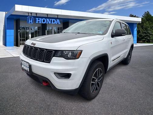 Bright White Clearcoat 2018 Jeep Grand Cherokee Trailhawk