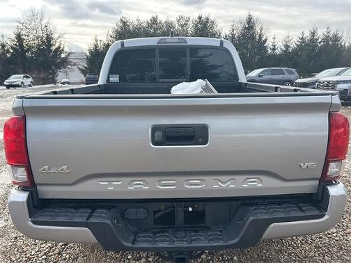2022 Toyota Tacoma SR