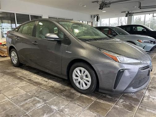 2022 Toyota Prius LE