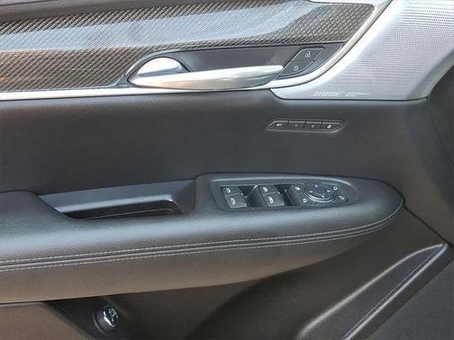 2021 Cadillac XT5 Sport