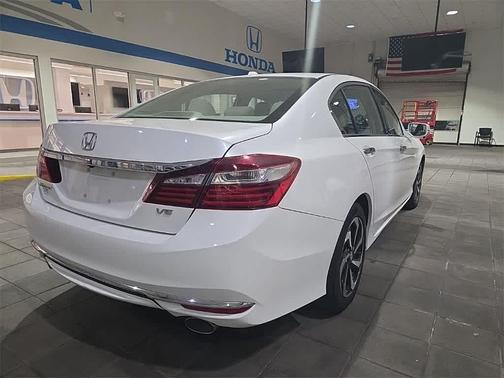 2017 Honda Accord EX-L w/Navigation & Honda Sensing