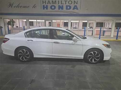 2017 Honda Accord EX-L w/Navigation & Honda Sensing