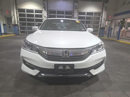 2017 Honda Accord EX-L w/Navigation & Honda Sensing