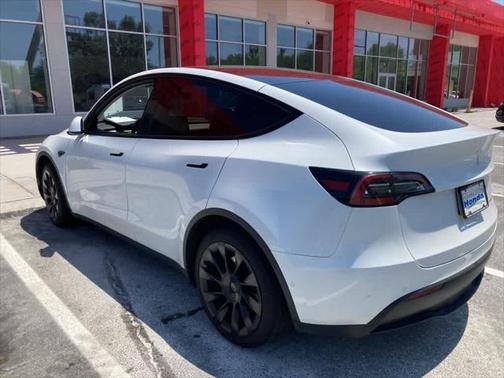 2022 Tesla Model Y Long Range Dual Motor All-Wheel Drive