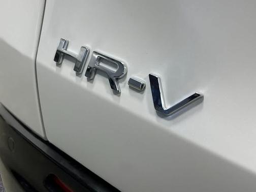 Platinum White Pearl 2027 Honda HR-V EX-L