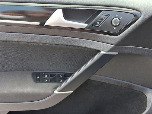 2015 Volkswagen Golf GTI 2.0T S 4-Door