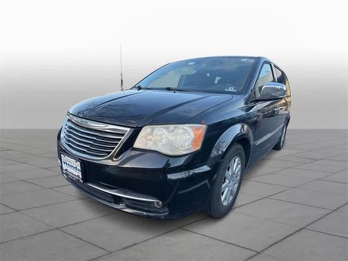 2012 Chrysler Town & Country Touring-L