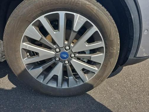 2021 Ford Escape Titanium